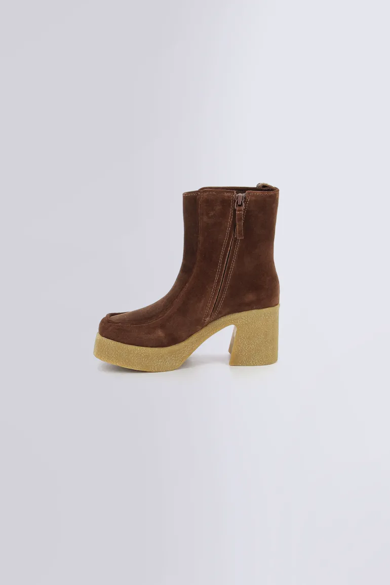 Kick Celest Marron